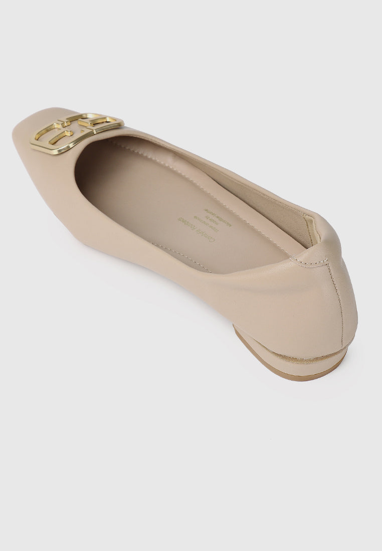Jacqueline Microfiber Leather Flats & Ballerina In Almond