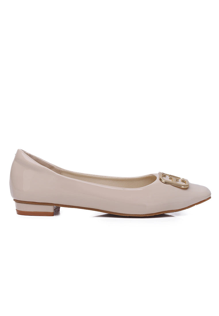 Jacqueline Microfiber Leather Flats & Ballerina In Beige