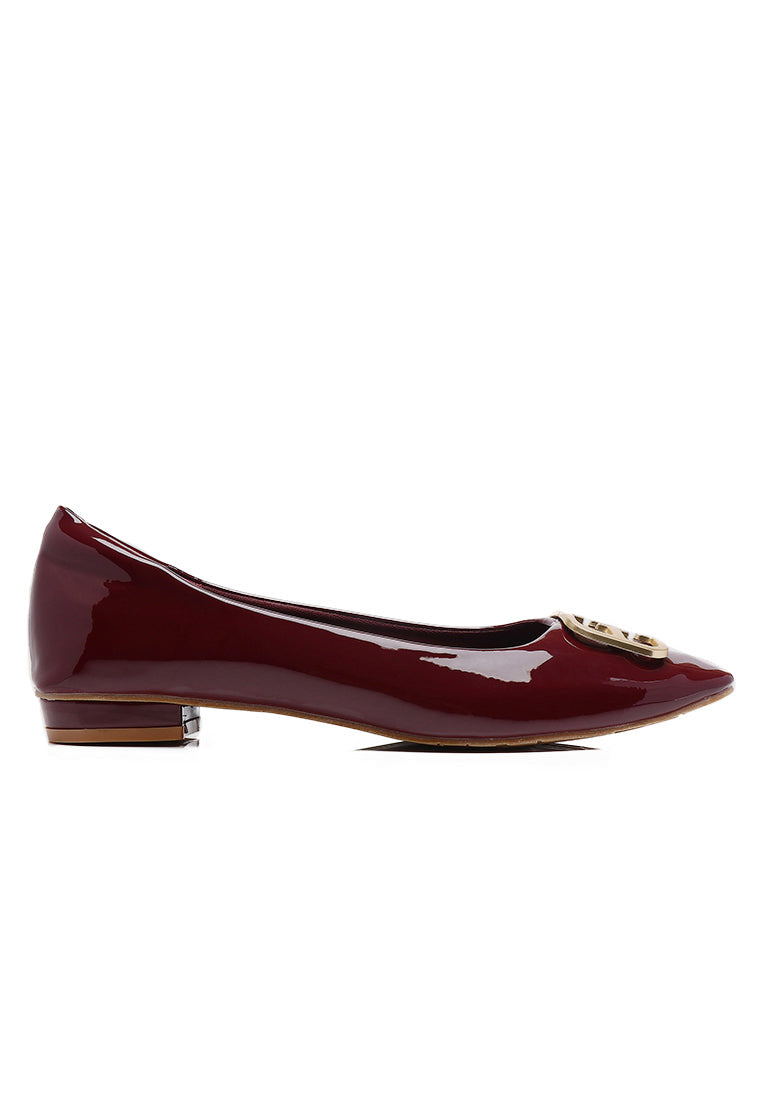 Jacqueline Microfiber Leather Flats & Ballerina In Maroon