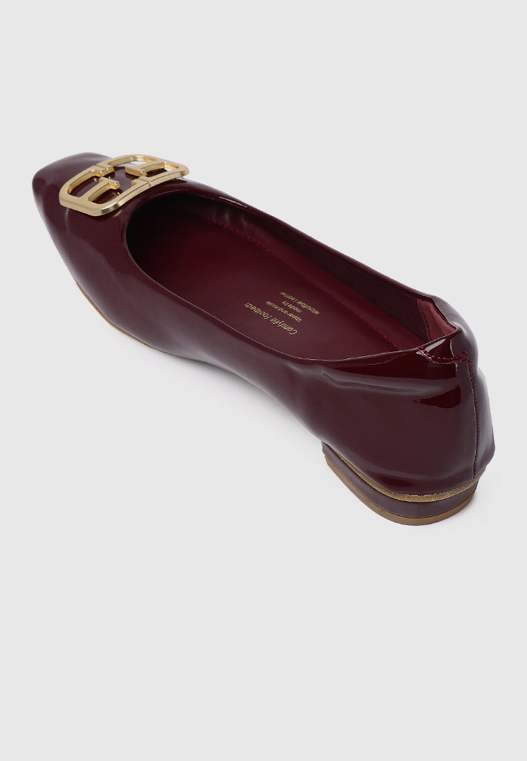 Jacqueline Microfiber Leather Flats & Ballerina In Maroon