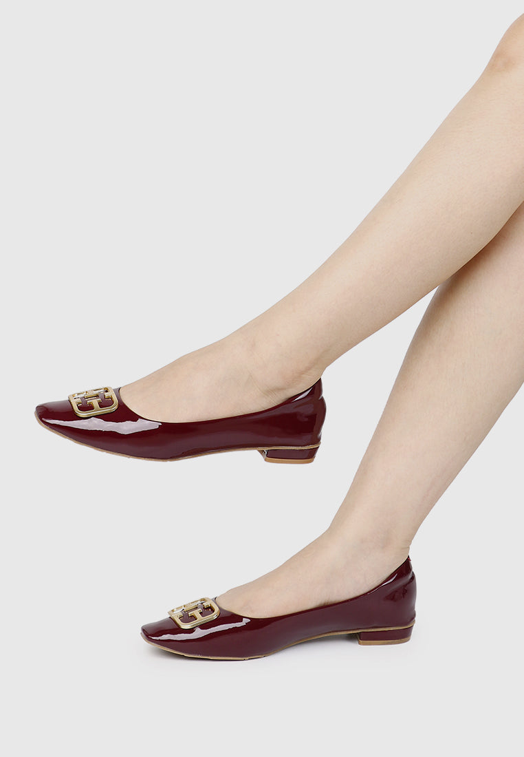 Jacqueline Microfiber Leather Flats & Ballerina In Maroon