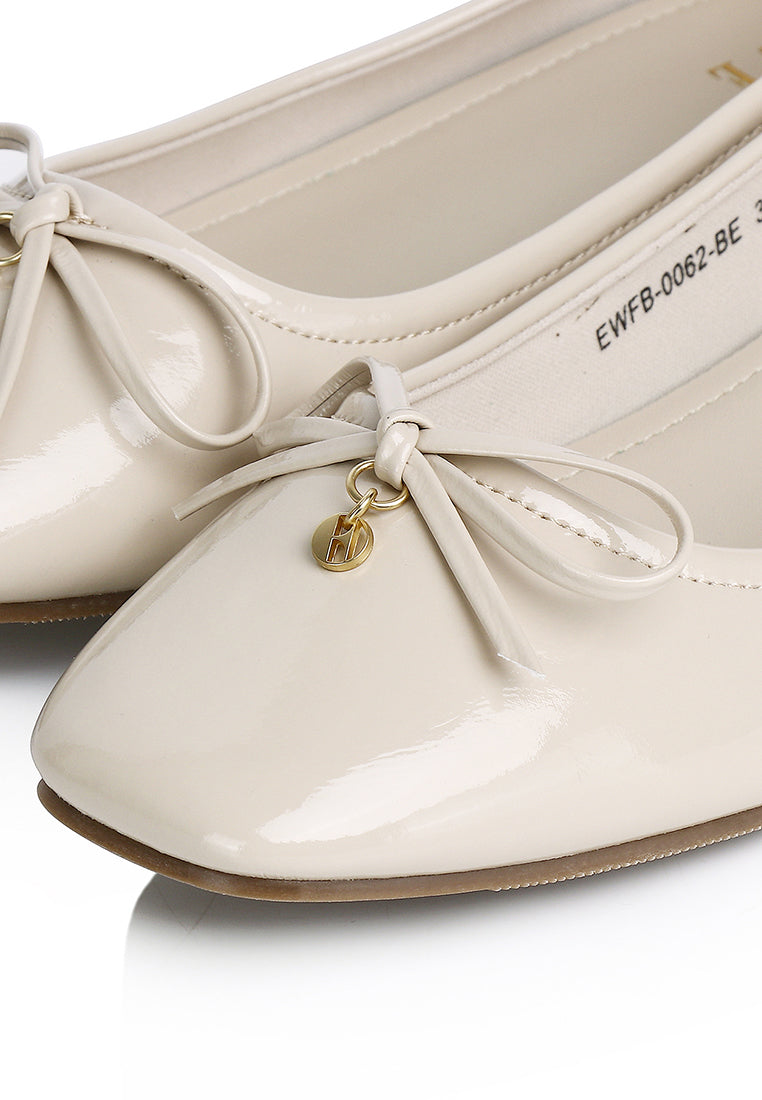Alodie Flats & Ballerina In Beige