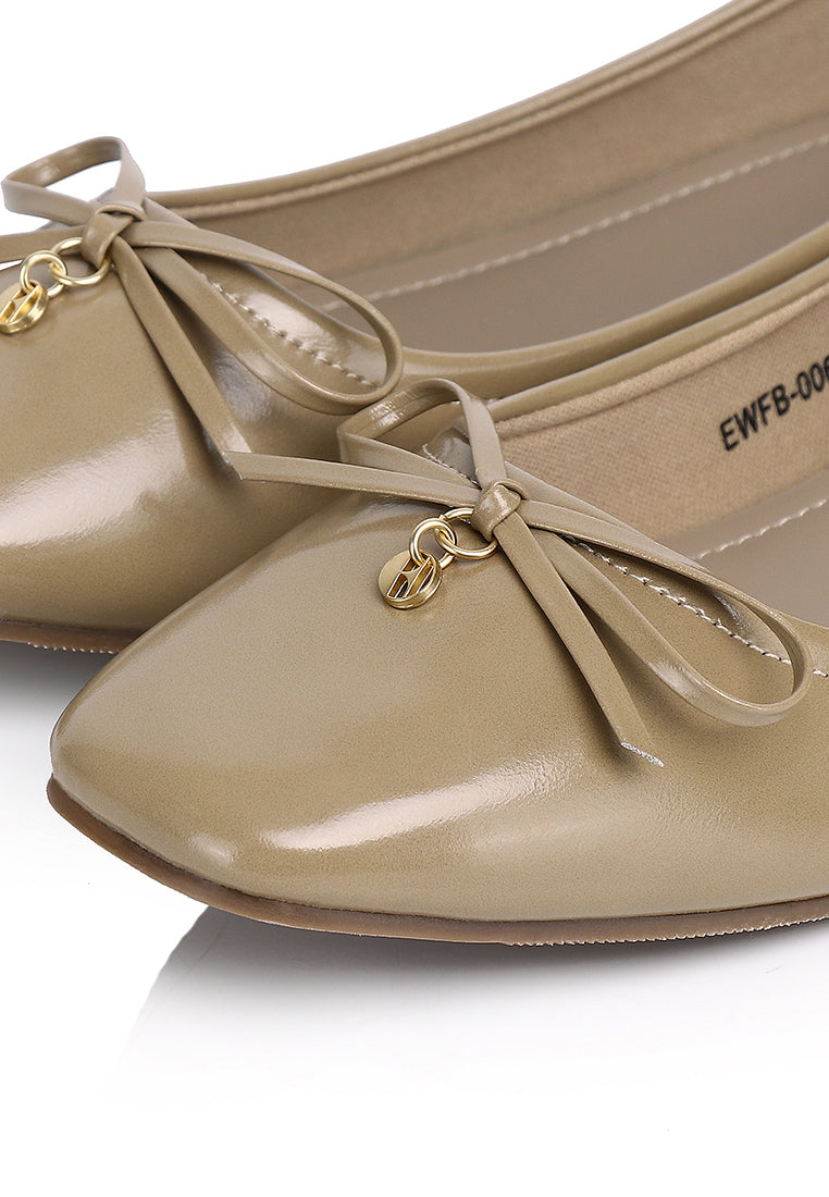 Alodie Flats & Ballerina In Khaki