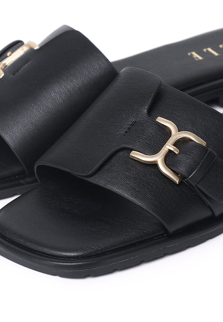 Meganne Sandals In Black