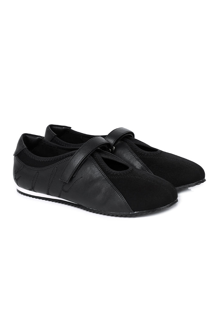 Soline Comfy Fit Footbed Microfiber Leather Sneakers In Black – alternate view